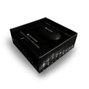 Caixa do produto Zone Buds 01 exibindo o estojo preto dos fones de ouvido Bluetooth